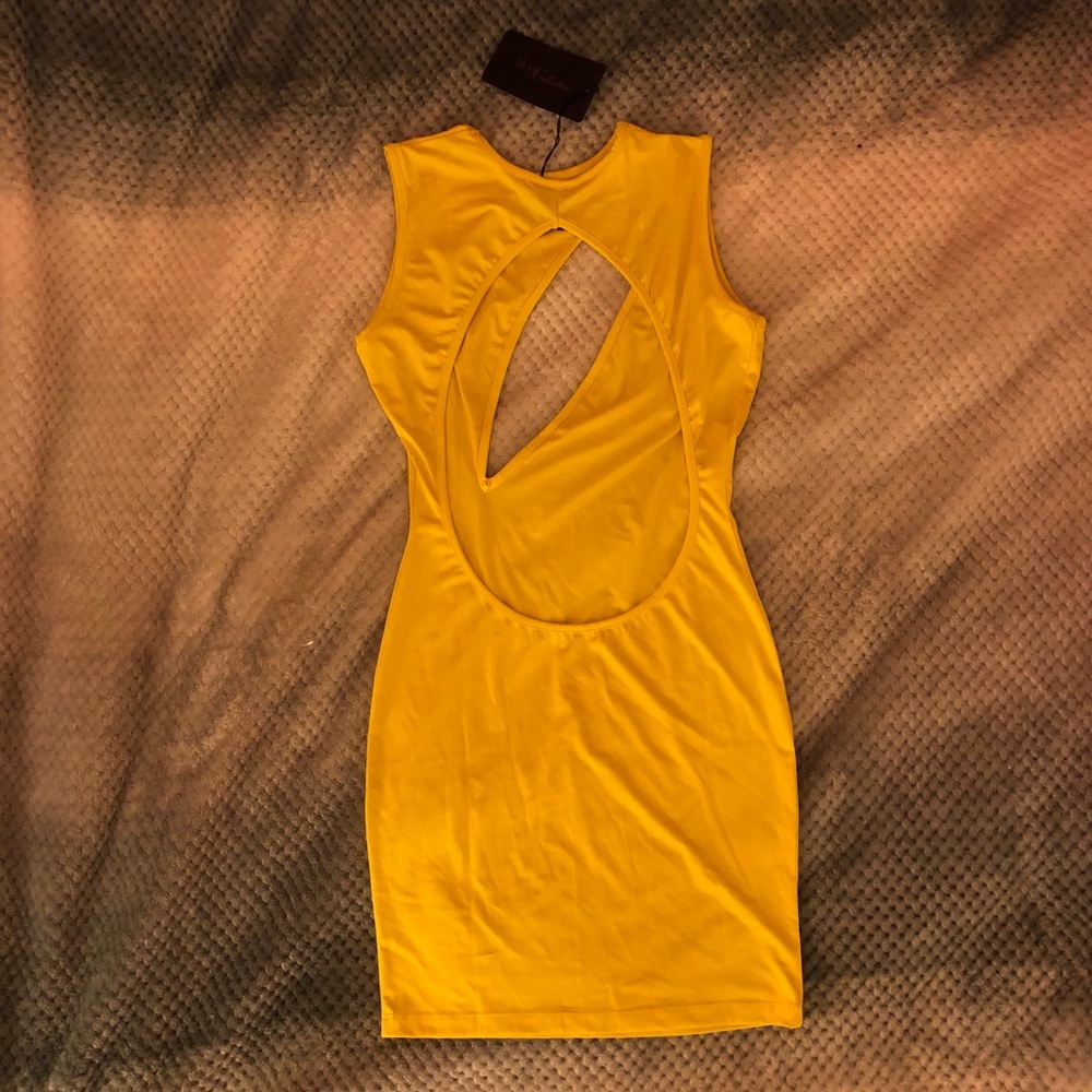 BLVD COLLECTION backless cut-out dress - Picture 2 of 3